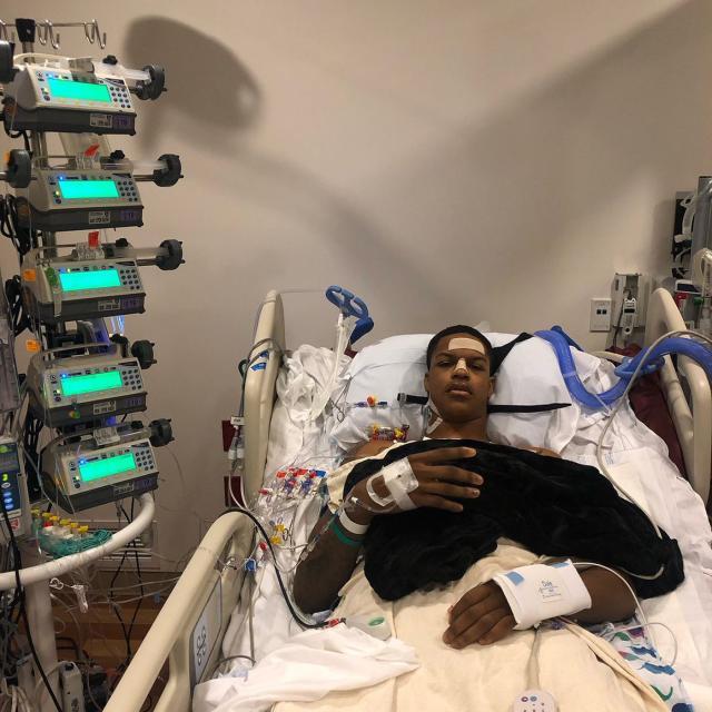 开云平台-鲨鱼之子穿越黑暗:战胜心脏疾病 征战G联赛