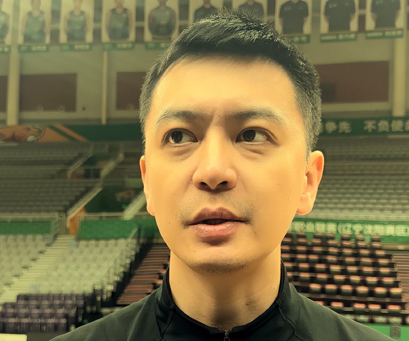 kaiyun官网-杨鸣深夜发声！球迷浮想联翩，若真和张庆鹏互换，关注度绝对拉满